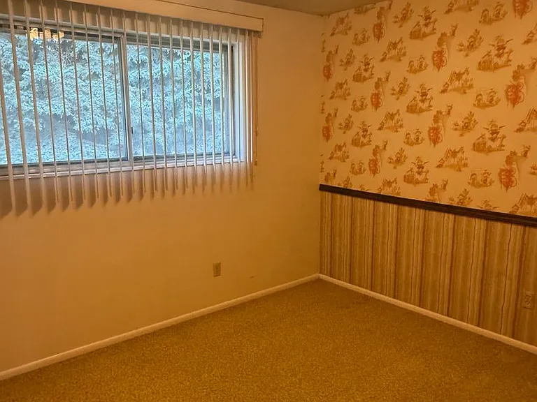 916 S 6800 E — Photo 12