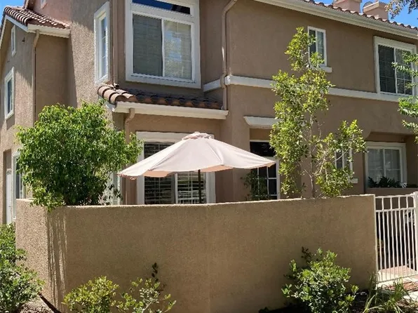 25712 Holiday Cir APT A, Stevenson Ranch, CA 91381
