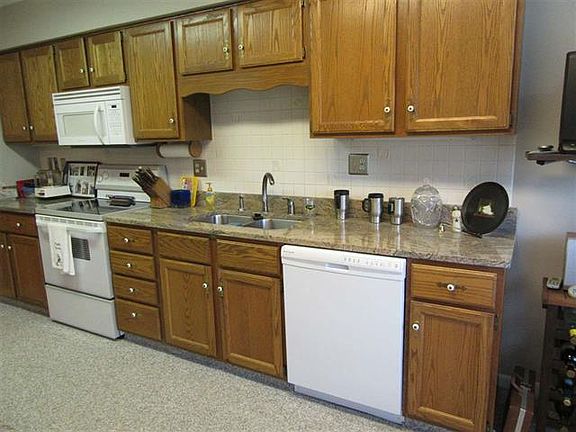 2nd image of 1529 Heather Vale Dr