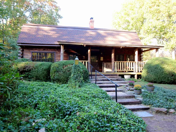 4643 Paddock St, Mays Landing, NJ 08330