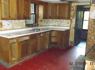 452 Mill Rd, Conneaut, OH 44030