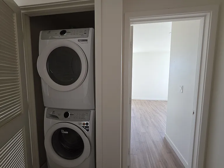615 Highland Ave #201 — Photo 11