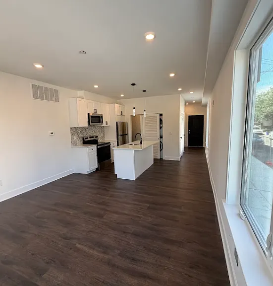 1240 W Erie Ave #1 — Photo 3