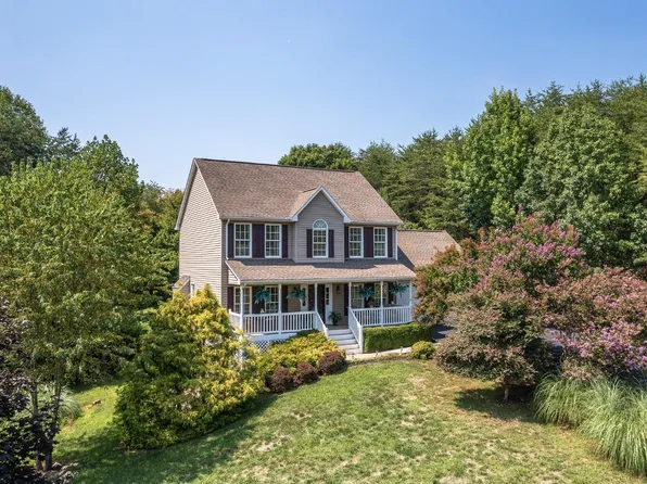 1521 Trails End Rd, Goodview, VA 24095