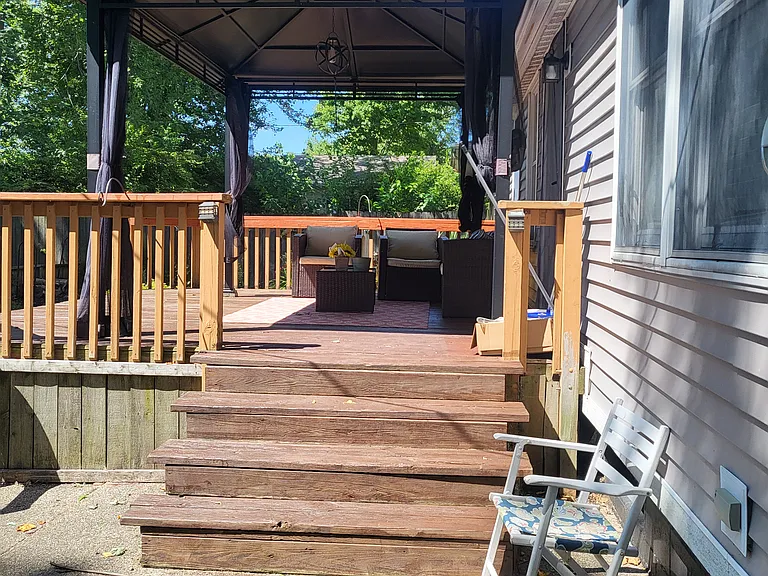 4072 Laukus Ln — Photo 14