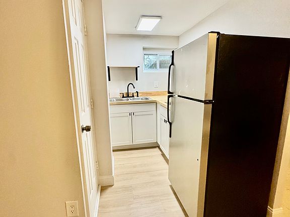 4th image of 5409 67th Ave #Basement