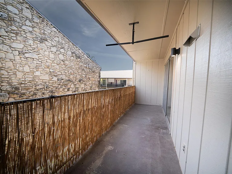 500 E Riverside Dr #242 — Photo 27