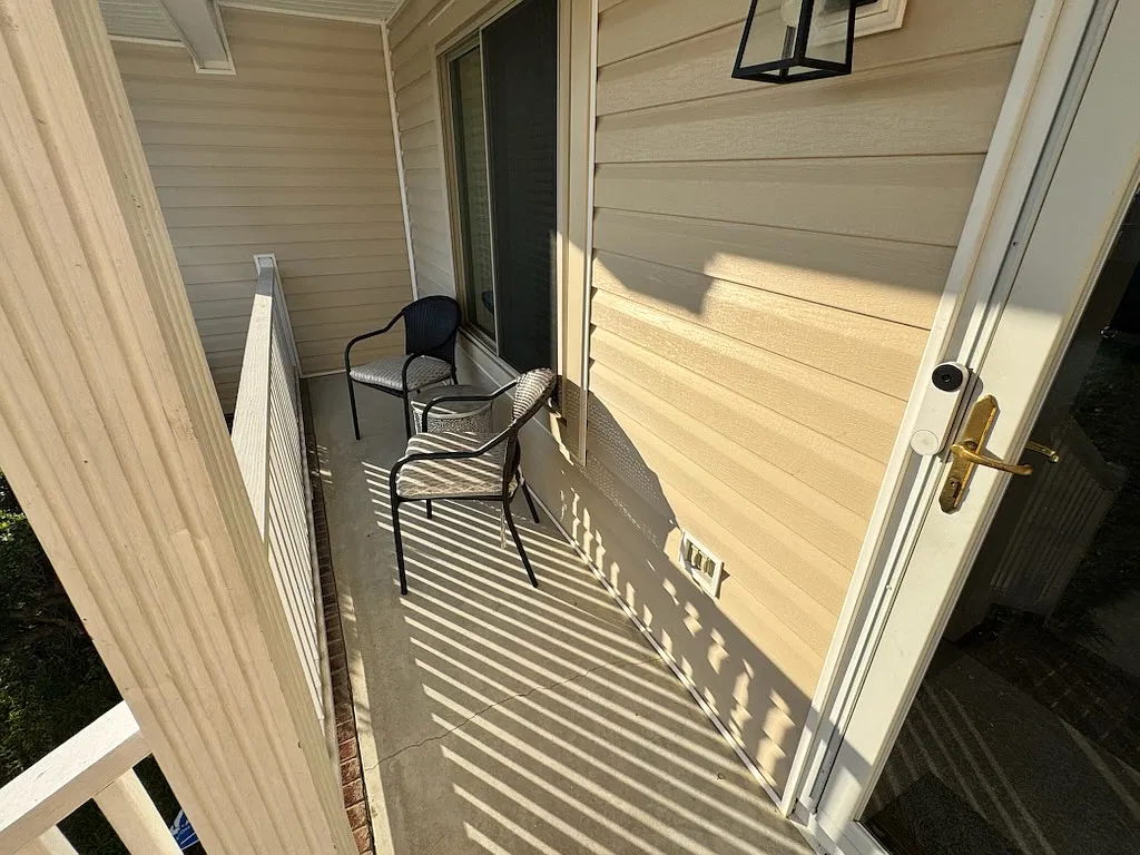 3 bed, 1242 sqft, $1,575 — Photo 2