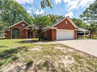 4 Huckleberry Ln, Malakoff, TX 75148