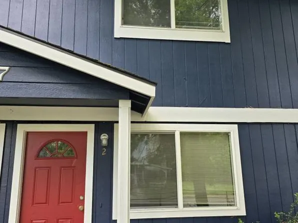 807 SE 9th St Unit 2, Grants Pass, OR 97526