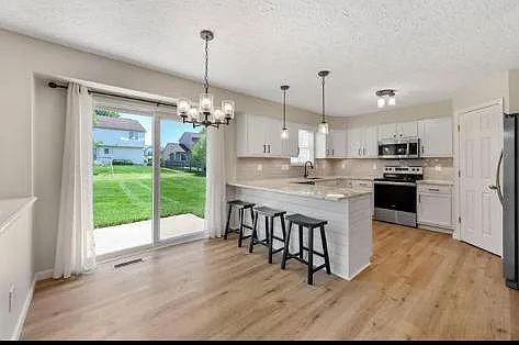 8288 Cora Ct — Photo 2