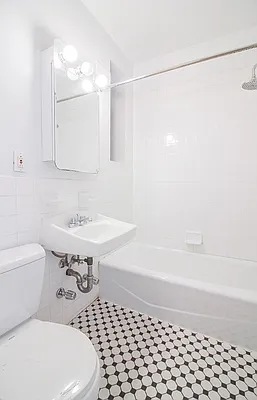 Rented by Keller Williams NYC | media 23