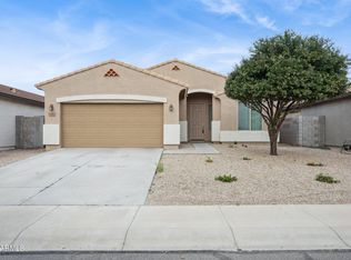 1656 W Loemann Dr, San Tan Valley, AZ 85142