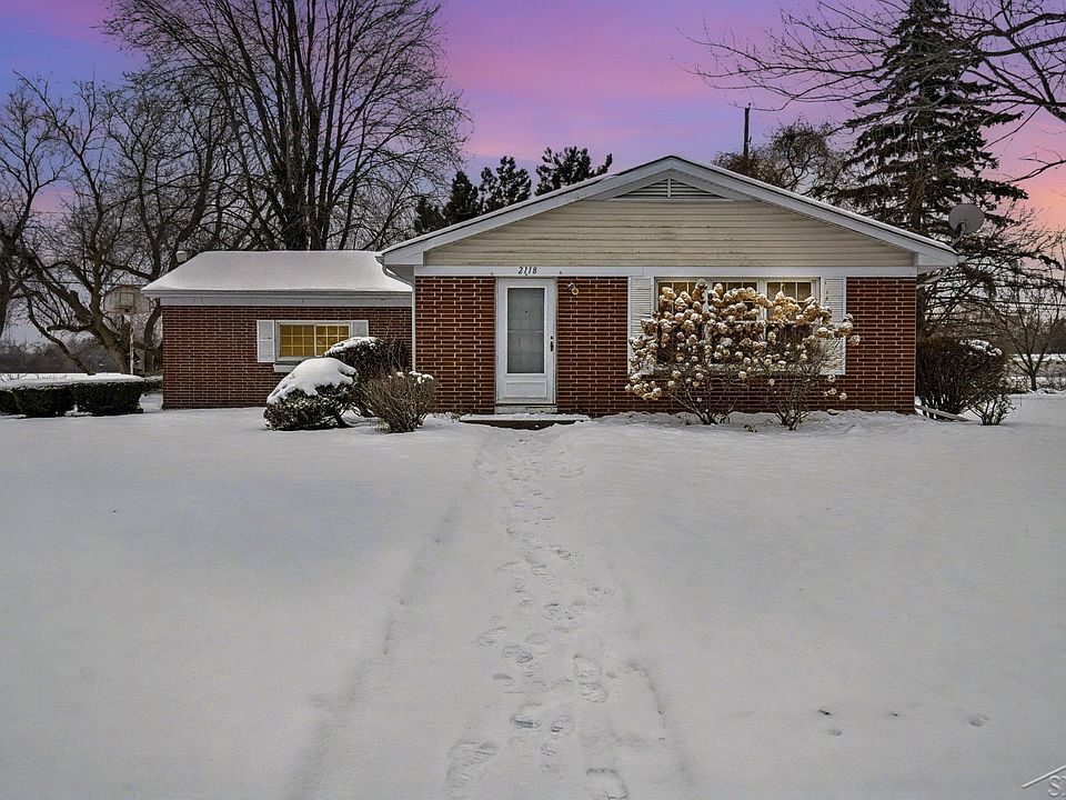 1st image of 2118 Finch Dr