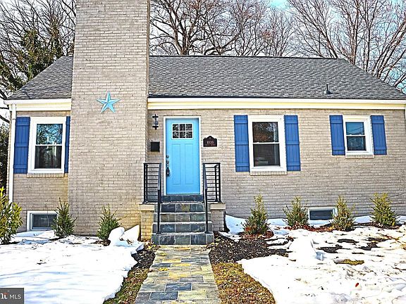 3rd image of 10110 Dallas Ave