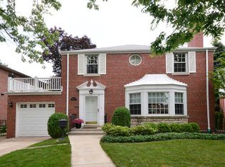 8023 Long Ave, Skokie, IL 60077