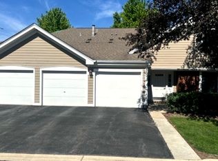 380 Heather Ct, Schaumburg, IL 60193