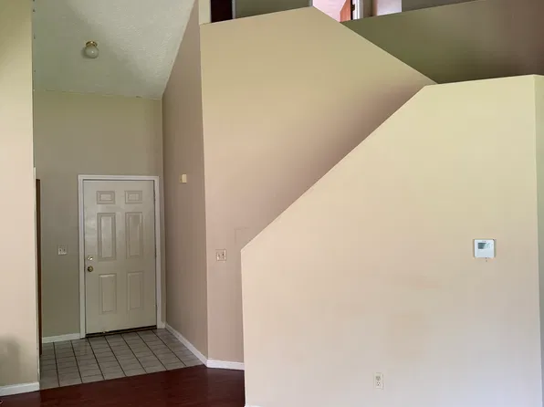 1675 Olympus Dr, Kent, OH 44240