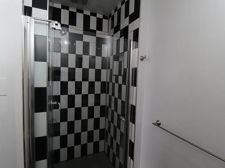 1312 W 39th St #2 — Photo 9