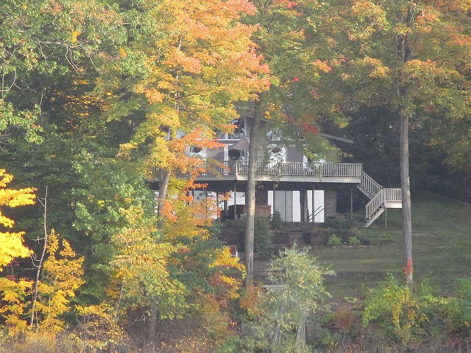 2nd image of 357 Shangri La Cir