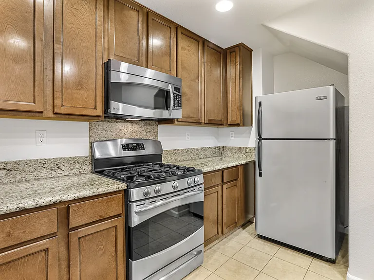 2189 Beech Cir #1 — Photo 7