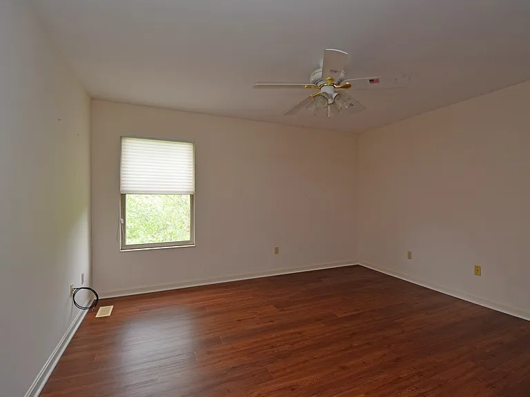 6490 Glenarbor Dr — Photo 21