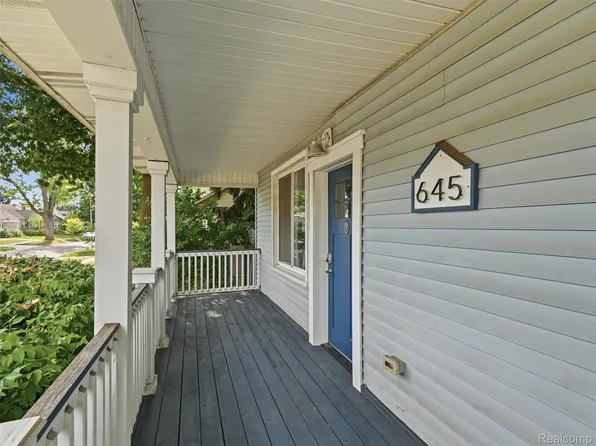 645 Jewell St, Ferndale, MI 48220