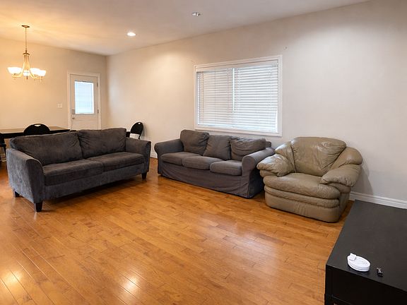 3rd image of 11916 78th St NW