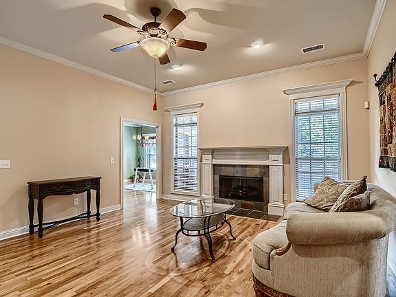 5th image of 1435 Winterberry Dr