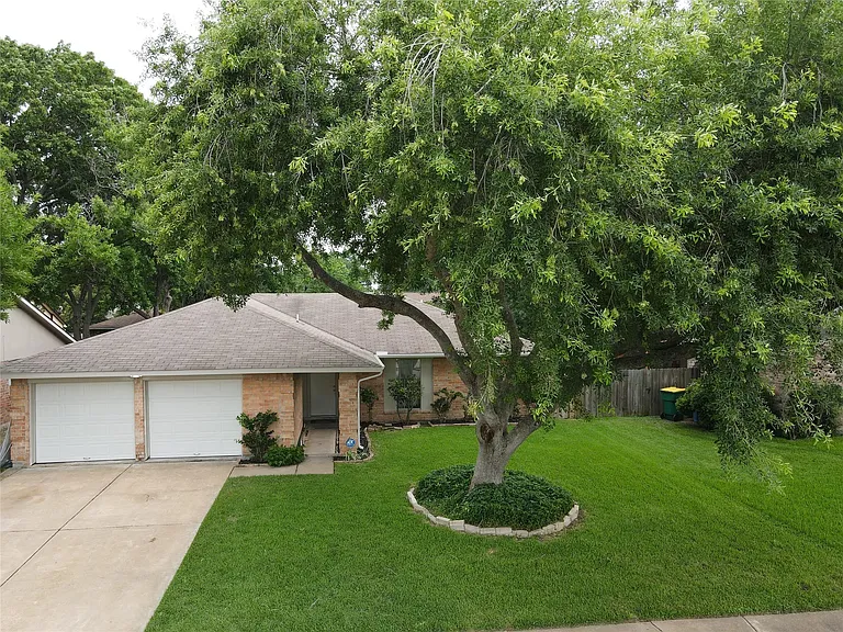 22530 John Rolfe Ln — Photo 2