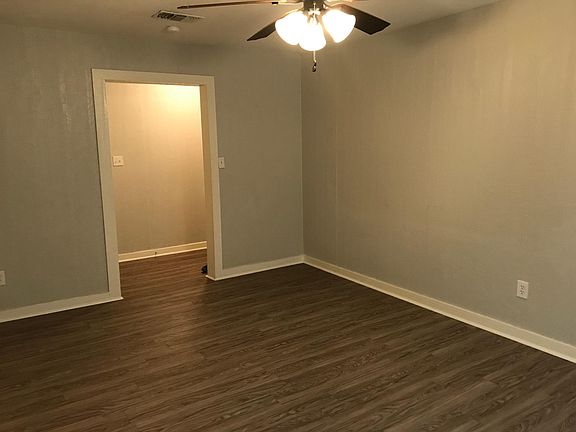 4th image of 210 Reinhardt St