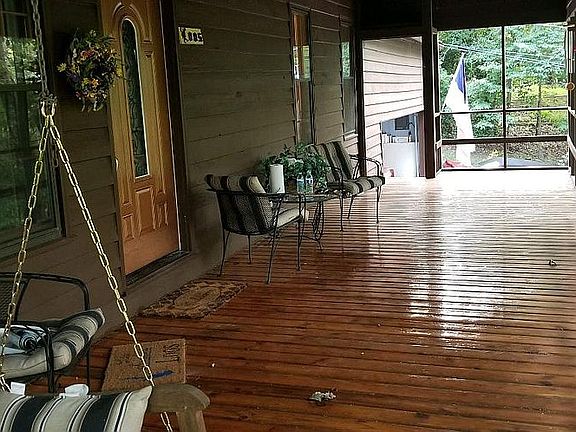 Front door was updated 2020!