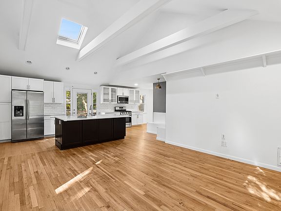 3rd image of 399 W Lake Dr