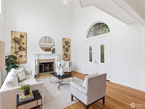 4th image of 511 W Highland Drive
