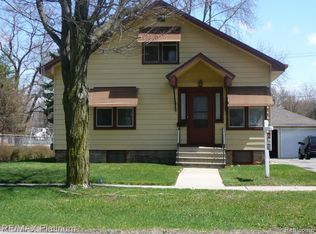 403 Fowler St, Howell, MI 48843