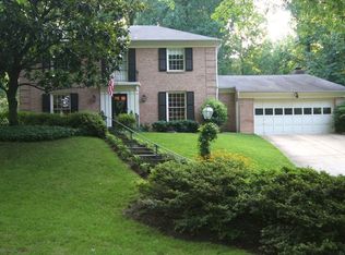 9913 Hillridge Dr, Kensington, MD 20895