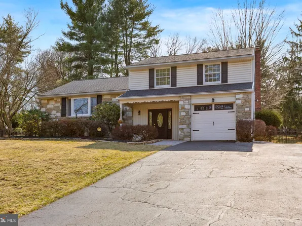 152 W Buttonwood Dr, Churchville, PA 18966