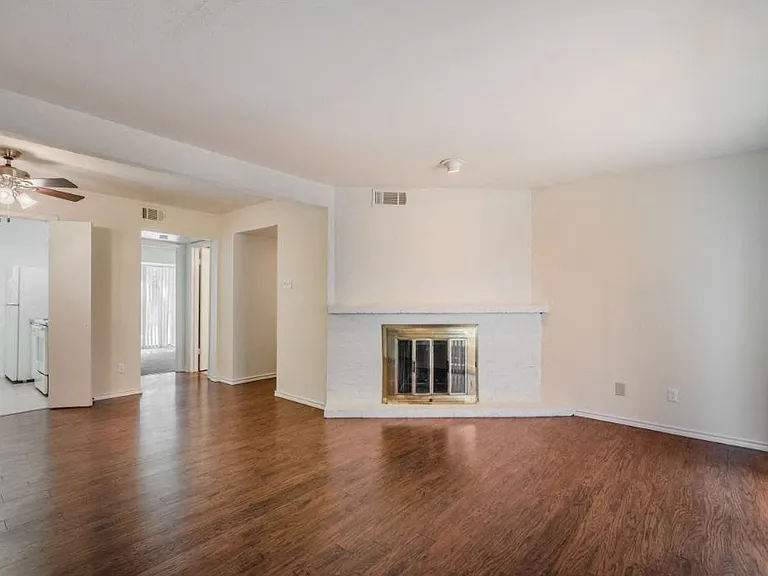 Shenandoah Apartments — Photo 13