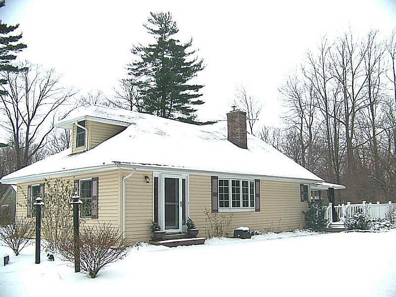 1st image of 270 Westwood Dr