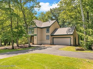 124 Fox Run Rd, Canadensis, PA 18325