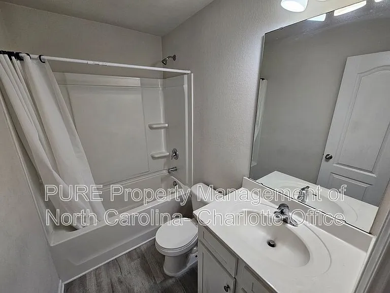 7015 Amberly Hills Rd — Photo 25