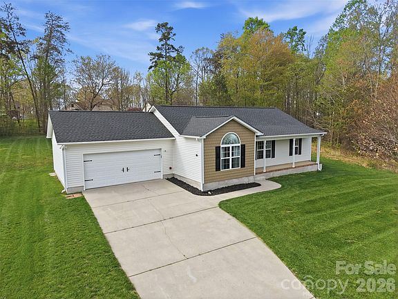 5th image of 217 Winding Cedar Dr
