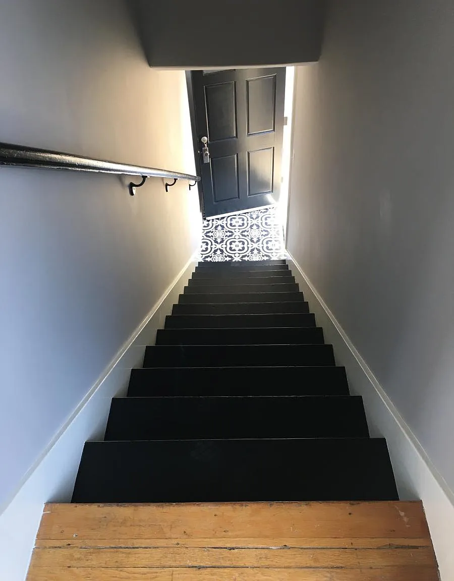 Studio, 300 sqft, $1,900 — Photo 1