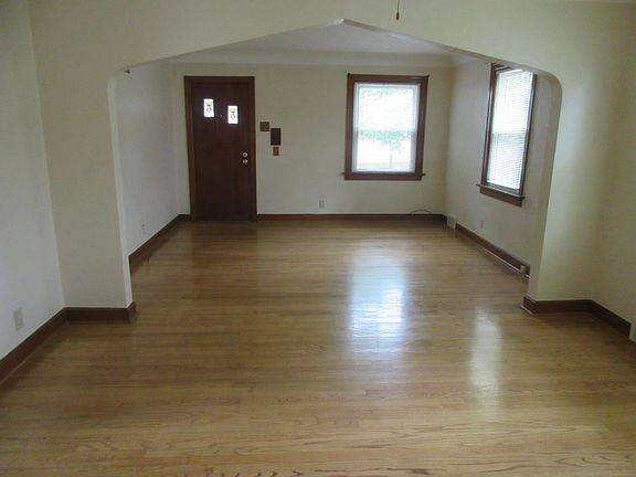 3rd image of 9026 Pallardy Ln