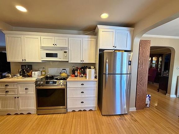 2nd image of 3009 Riverside Ave