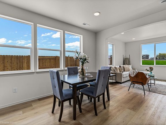 4th image of 720 NW Varnish Pl #148