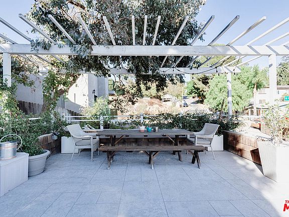 4th image of 1901 N Avenue 51