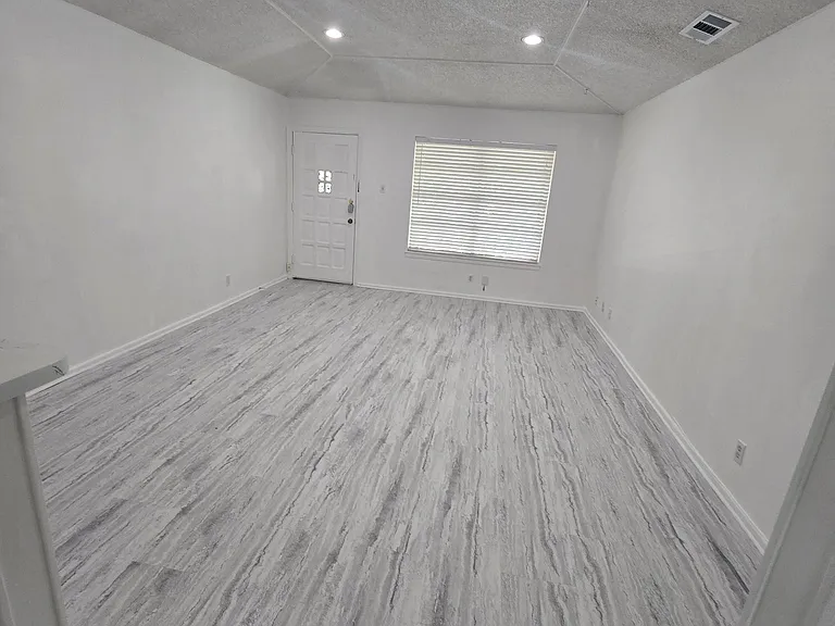 618 Chauncey Dr #4 — Photo 9