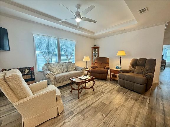 3rd image of 198 JACARANDA DRIVE