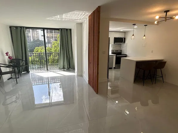 17021 N Bay Rd, Sunny Isles Beach, FL